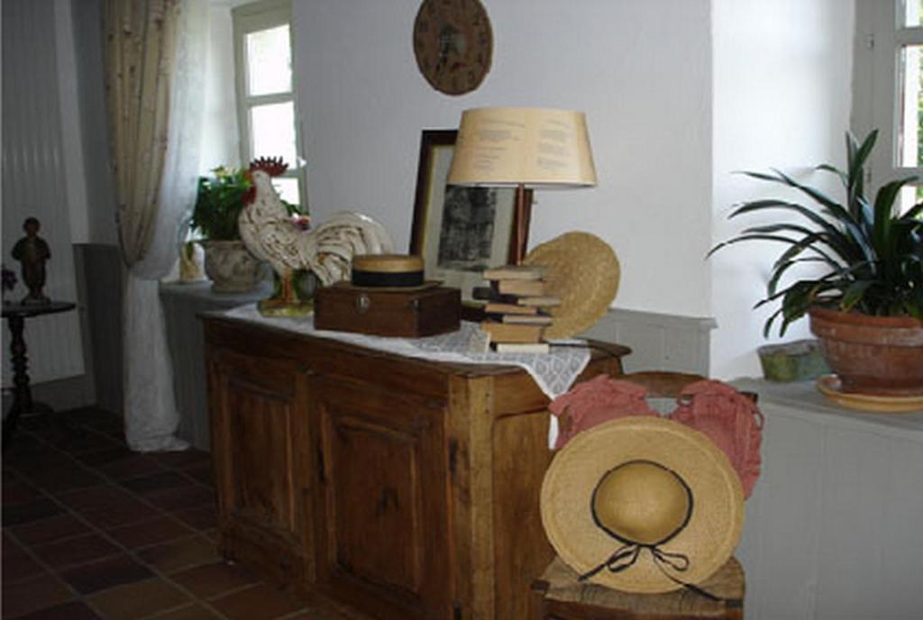 Bed and Breakfast Au Bon Gre D'Hugoline Blanzac  Exterior foto