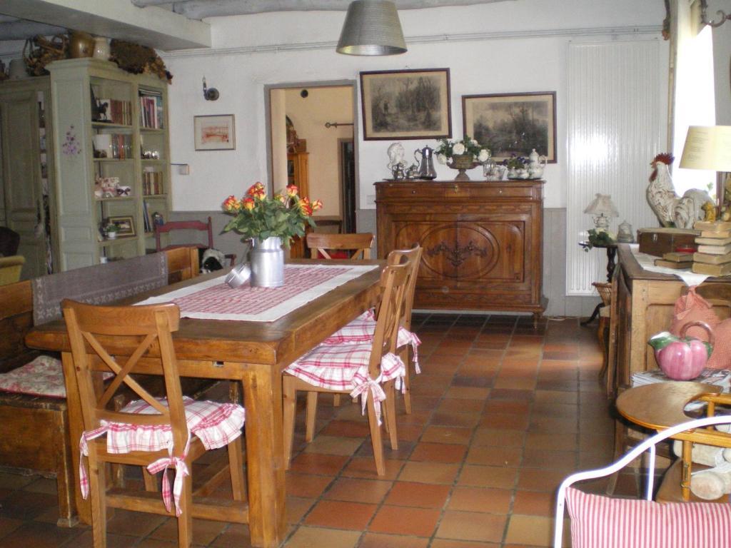 Bed and Breakfast Au Bon Gre D'Hugoline Blanzac  Exterior foto